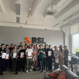 Наши резиденты проходят стажировку в IT-компании BSL - Школа программирования для детей, компьютерные курсы для школьников, начинающих и подростков - KIBERone г. Паттайя